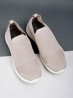 max - Women Mesh Textured Slip-On Sports Running Shoes