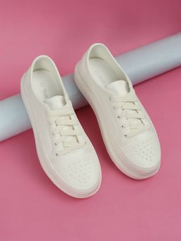 max - Women Moulded Wash and Wear Sneakers