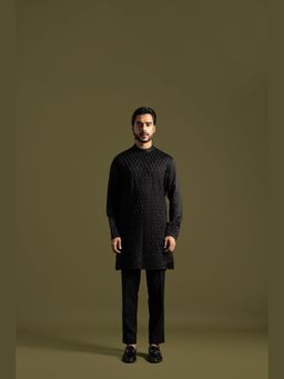PAARSH - Men Smocked Black Kurta With Pant