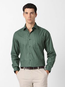 Van Heusen - Men Green Cotton Full Sleeves Shirt