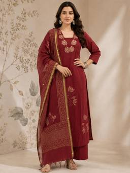 Gahan - Womens Rust Viscose Rayon Straight Printed Kurta with Pant &Dupatta