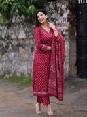 Maroon color option, Currently selected