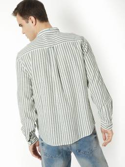 max - Men Green Pure Cotton Regular Fit Shirt
