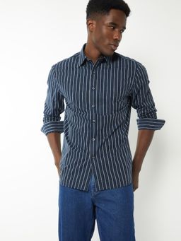 max - Men Navy Blue Pure Cotton Regular Fit Shirt