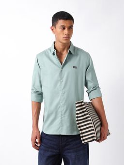 The Bear House - Men Green Cotton Slim Fit Shirt