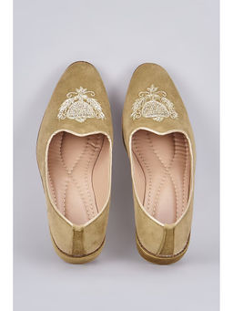 RNG Safawala - Pine Green Crown Velvet Juttis