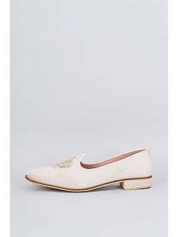 RNG Safawala - Ivory Crown Suede Juttis