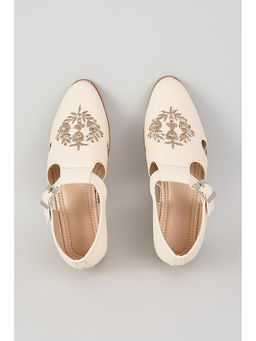 RNG Safawala - Ivory Crown Buckle Sandals