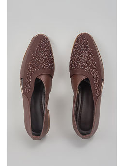 RNG Safawala - Brown Embroidered Peshawaris Juttis