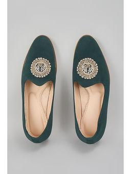 RNG Safawala - Emerald Green Embroidered Juttis