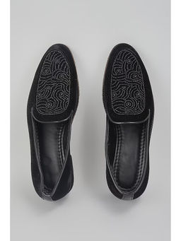 RNG Safawala - Black Embroidered Juttis