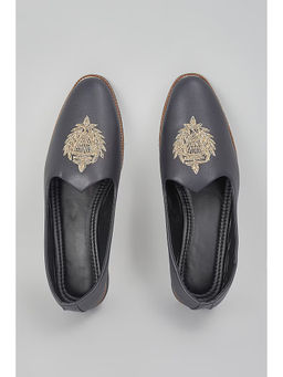 RNG Safawala - Black Self Design Embroidered Juttis