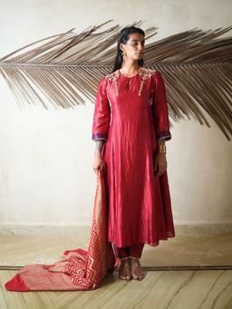 Myoho - Red Hand Embroidered Kurta and Pants