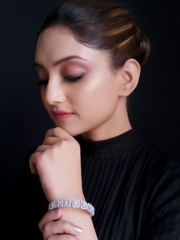 AG'S - Vaishali American Diamond Silver Plated Bracelet