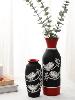 VarEesha - Black Chiraiya Bird Terracotta Long Vases (Pack of 2)