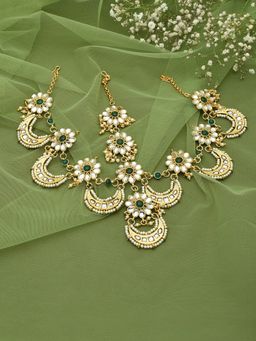Zaveri Pearls - Green Stones Bridal Kundan Crescent Mathapatti Style Maangtikka-ZPFK12622