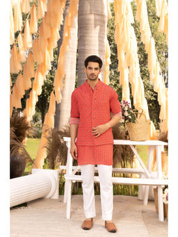 Chhavvi Aggarwal - Red Bootie Printed Kurta (Set of 3)