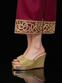 KNEETOES - Women Gleamglow Gold Wedges Heels