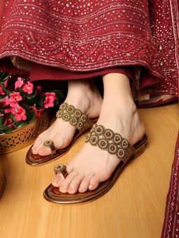 KNEETOES - Women Bead Luxe Bronze Block Heels