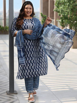 Extra love by Libas - Plus Size Women Blue Printed Cotton Straight Kurta Sets for Women