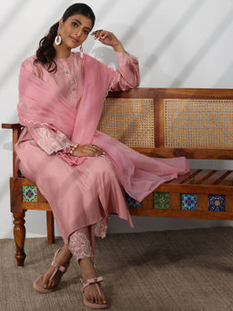 Libas - Dusty Pink Solid Panelled Kurta Trouser & Dupatta (Set of 3)