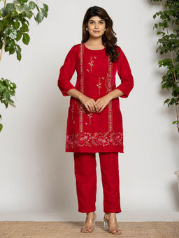 Yufta - Red Velvet Embroidered Kurta & Trouser (Set of 2)