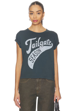 DAYDREAMER - Tailgate Season Solo Tee