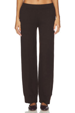 Geel - Celina Pant