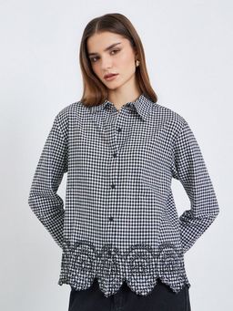 Styli - Women Black Boxy Fit Regular Length Checks Shirt