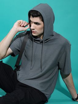 HIGHLANDER - Men Grey Solid T-Shirt