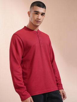 HIGHLANDER - Men Red Textured T-Shirt