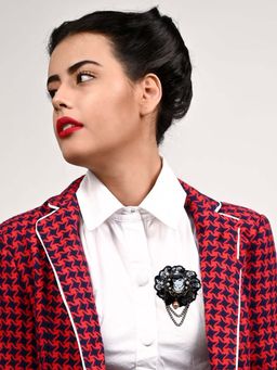 Odette - Women Black Lace Metal Brooch