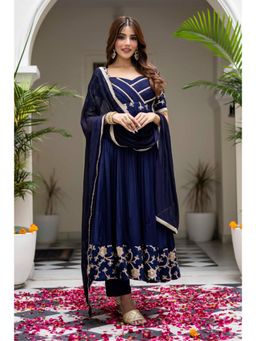 Label Aditi Hundia - Aarika Anarkali (Set of 3)