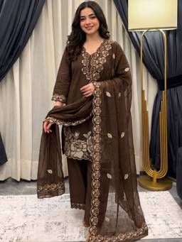 Autumnlane - Poppi Cocoa Applique Cotton Kurta and Pant with Dupatta