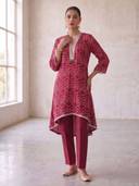 Maroon color option, Currently selected