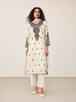 Ritu Kumar - Off White Naqqash Kurta with Pant and Dupatta