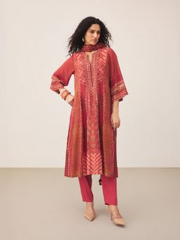 Ritu Kumar - Brown Ivyy Kurta with Pant and Dupatta