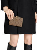 Khaki color option, Currently selected