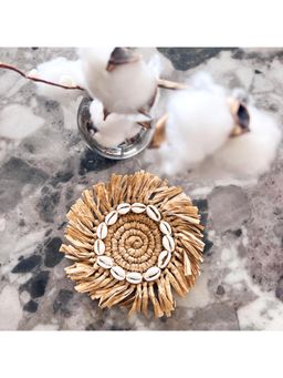 Casa Luna Decor - Raffia Shell Fringe Round Coaster