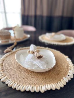 Casa Luna Decor - Seagrass Shell Beaded Placemat
