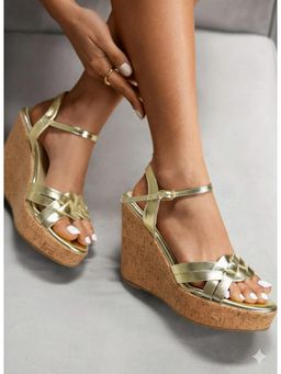IRUSSH - Women Intreccio Gold Cork Wedges