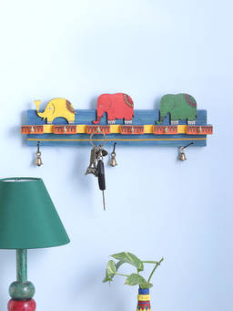 VarEesha - Elephant Family Hand Painted Key Holder with Six Hooks