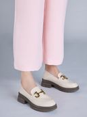 Cream color option, Sold out, Currently selected