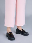 Black color option, Sold out, Currently selected