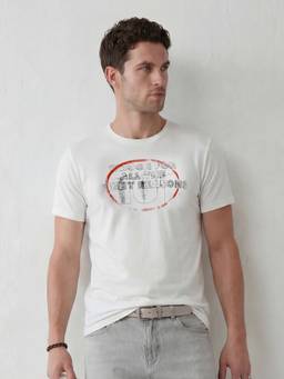 WROGN - Off White Distressed Graphic Slim Fit T-Shirt