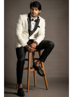 HILO DESIGN - Plutoco White Embroidered Blazer
