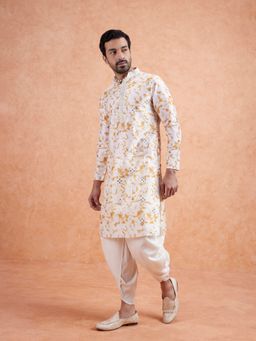 KISAH - Men White Kurta Set (Set of 2)