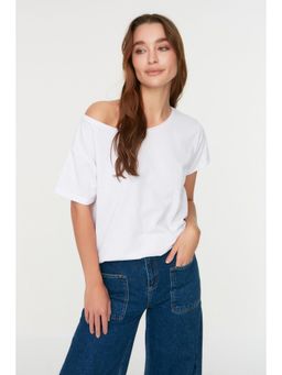 Trendyol - Women's Comfortable White T-shirts