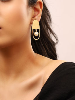 Priyaasi - Matte Gold Plated Stud Pearl Earrings