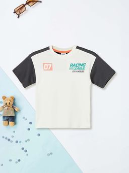 max - Boys Off White-Black Colorblock T-shirt